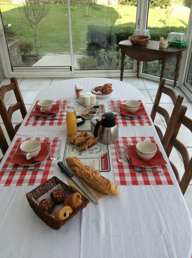 Relais Des Chaux Bed and Breakfast Saint-Jean-des-Ollières Eksteriør billede